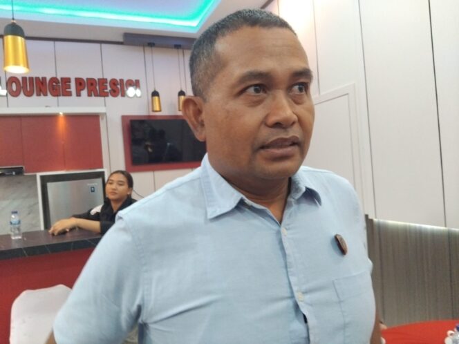 
					Foto : Kasat Reskrim Polres PPU, AKP Dian Kusnawan pada saat konversi pres di Markas Polres PPU (Dok: CahayaBorneo/AJI)