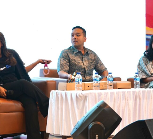 RupiahCepat Gelar Literasi Keuangan untuk Kesehatan Mental Masyarakat Balikpapan di Finexpo 2024