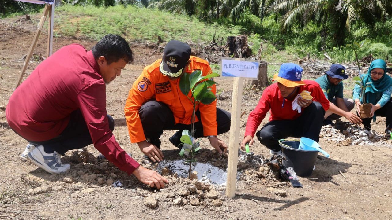 Bulan Bhakti Gotong Royong Masyarakat (BBGRM) XXI tingkat Kabupaten PPU Tahun 2024 yang digelar di Desa Bukit Subur, Kecamatan Penajam, Rabu (13/11/2024). (Dok. Istimewa)