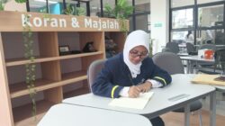 Penerima Beasiswa Sobat Bumi Kalimantan PT Pertamina Hulu Indonesia, Aisyah Noor Andrianie, yang kini menempuh pendidikan Arsitektur di Institut Teknologi Kalimantan (ITK).