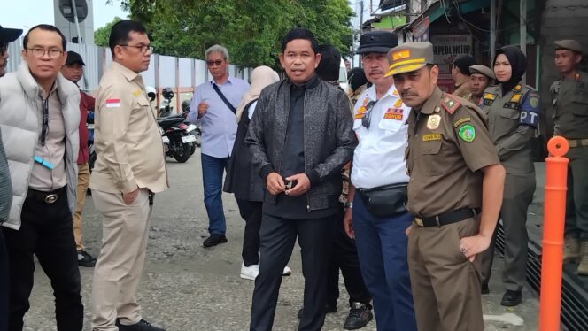 
					Foto : Kepala Dishub PPU, Alimudin, bersama Ketua DPRD PPU, (Dok : CahayaBorneo/AJI)