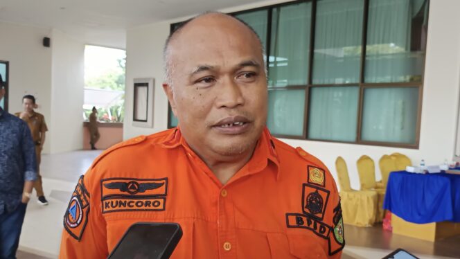 
					Kepala BPBD PPU, Muhammad Sukadi Kuncoro, pada saat di wawancarai di gedung Paripurna DPRD PPU. (Dok: CahayaBorneo/AJI)