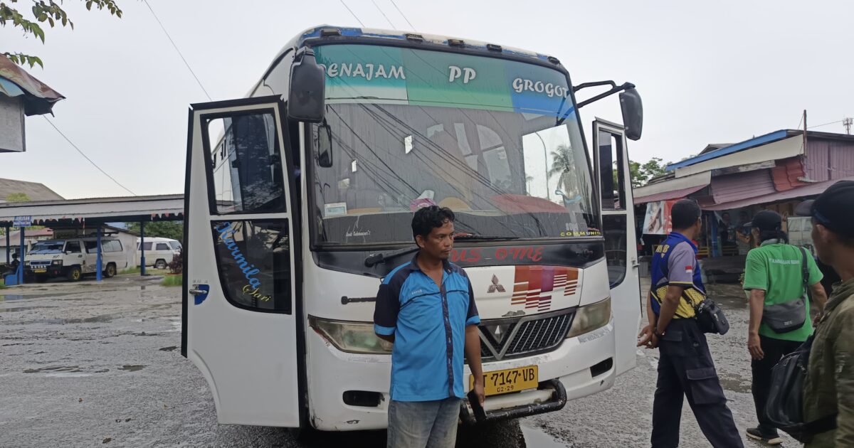 Sopir Bus Rute Penajam Grogot Keluhkan Nataru Tak Pengaruhi Pendapatan