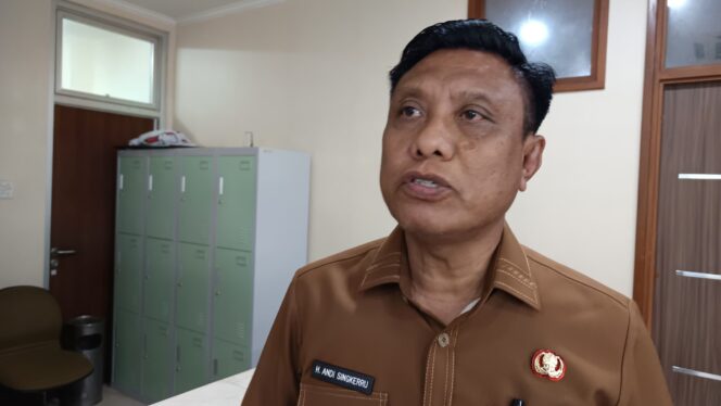 
					Kepala Disdikpora PPU, Andi Singkerru, pada saat ditemui di kantor Pemerintahan Kabupaten. (Dok : CahayaBorneo/AJI)