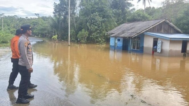 
					Kondisi banjir di beberapa titik di Penajam. (Dok : Istirahat)