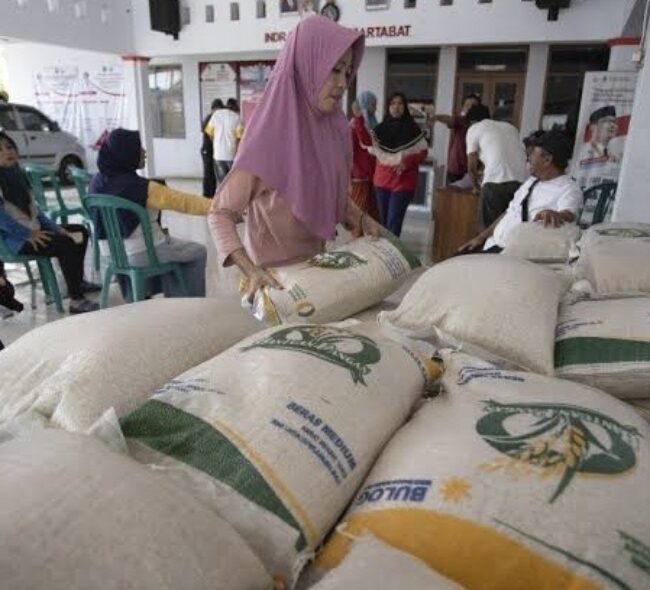 Banjir Melanda, Distribusi Cadangan Beras PPU Dinilai Lamban