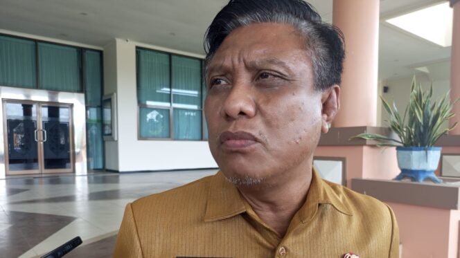 
					Kepala Disdikpora PPU, Andi Singkeru pada saat diwawancarai awak media (Dok : istimewa)