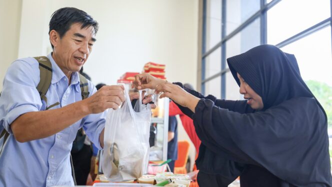 
					Foto: Bazar Ramadhan 1146 Hijriah tahun 2025 yang telah resmi dibuka di Rusun ASN 1, Tower D, IKN dari tanggal 12-28 Maret 2028. (DOK. Istimewa)