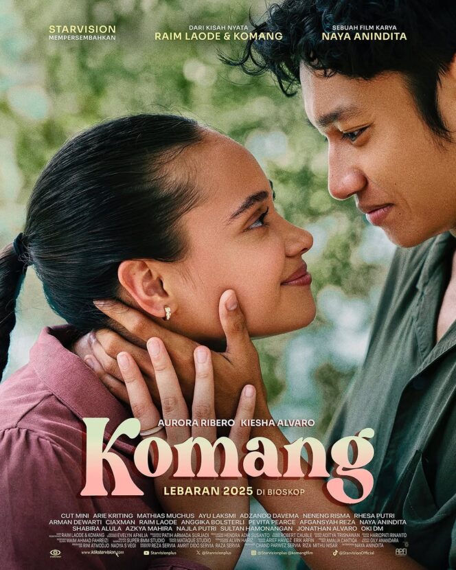 
					Official poster film Komang, sumber: Instagram/komangfilm.