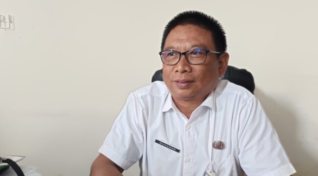 foto : Kepala Bidang Tanaman Pangan dan Hortikultura Distan PPU, Gunawan pada saat ditemui di kantornya (Dok : CahayaBorneo/AJI)