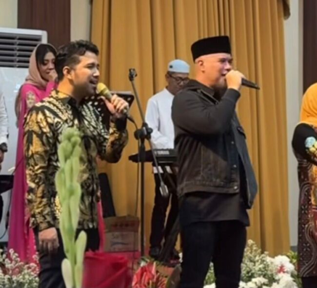 Halalbihalal Serasa Konser! Ahmad Dhani & Gubernur Khofifah Nyanyi Bareng Lagu Dewa 19