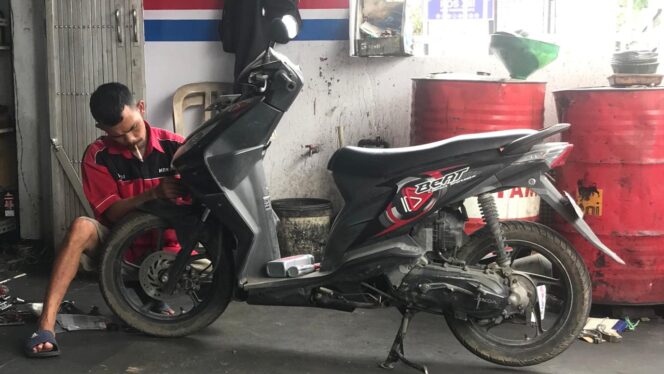 
					Foto: Motor yang sedang diservis (Dok.Nanabq)
