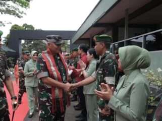 Foto: Pangdam melaksanakan kunjungan kerja di wilayah Kodim 0912/Kutai Barat (Dok. Pendam VI/Mlw)
