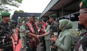 Foto: Pangdam melaksanakan kunjungan kerja di wilayah Kodim 0912/Kutai Barat (Dok. Pendam VI/Mlw)
