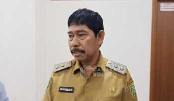 foto : Wakil Bupati PPU, Abdul Waris Muin, saat ditemui di kantor Pemkab PPU (Dok : CahayaBorneo/AJI)