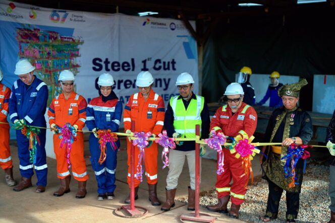 
					Foto: Peresmian First Cut of Steel Proyek Manpatu oleh PT Pertamina Hulu Indonesia (Dok. PHI)
