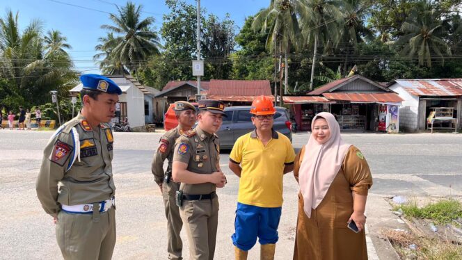 
					foto : Penertiban bangunan yang dilakukan oleh Satpol PP PPU (Dok : istimewa)