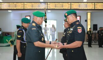 Foto: Sertijab dan Tradisi Penerimaan-Pelepasan Warga (Dok. Pendam VI/Mlw)