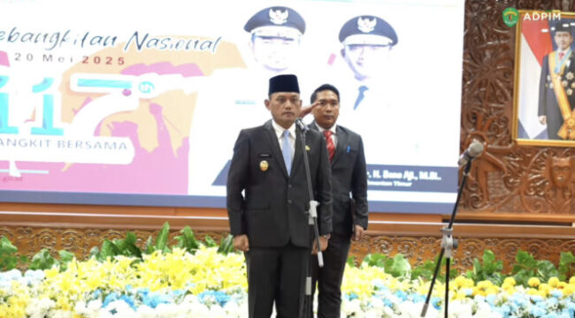 foto: Tangkapan layar Seno Aji saat memimpin upacara Harkitnas 117 (Dok. instagram/pemprov_kaltim)