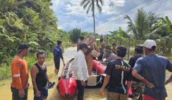 Foto: Suasana evakuasi korban banjir (Dok. BPBD)