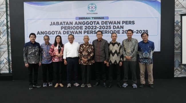 Foto : Formasi baru dewan pers periode 2025-2028 (Dok. Dewan Pers)