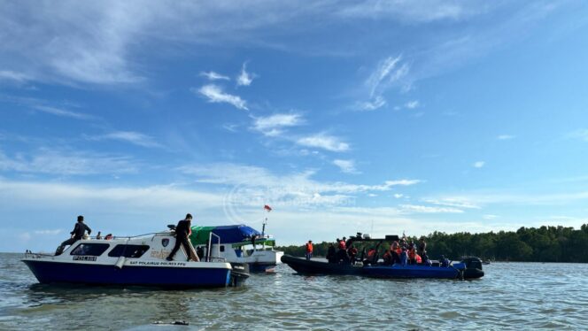 
					foto: suasana dilokasi kecelakaan kapal Ferry Mukhlisa (Dok.Cahayaborneo)