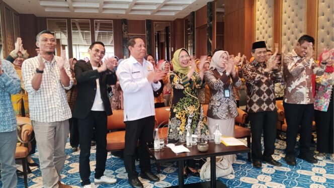 
					Foto : Direktur Jenderal Guru, Tenaga Kependidikan, dan Pendidikan Guru (Dirjen GTKPG) Kemendikdasmen, Prof. Nunuk Suryani (Dok : CahayaBorneo/AJI)