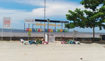 Foto : Suasana pantai Nipah Nipah (Dok : CahayaBorneo/AJI)
