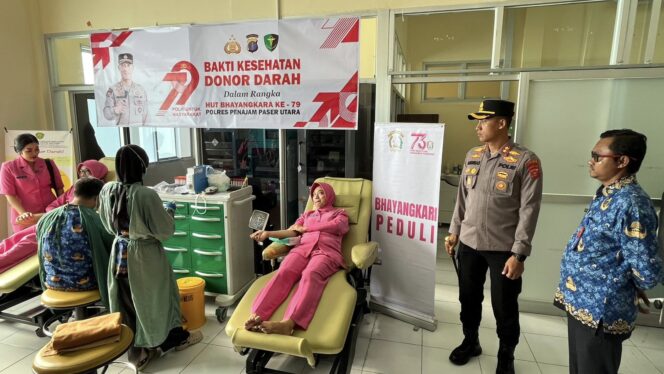 
					Foto: Kegiatan donor darah Polres PPU (Dok. Polres PPU)
