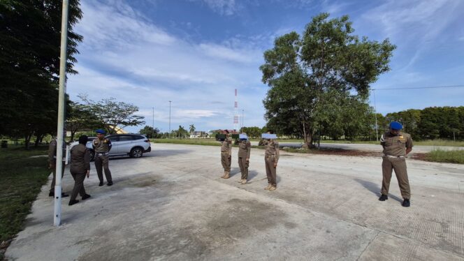 
					Foto : Ketujuh pelaku yang telah mendapatkan tindakan tegas berupa sanksi fisik dan administrasi, (Dok : Istimewa)