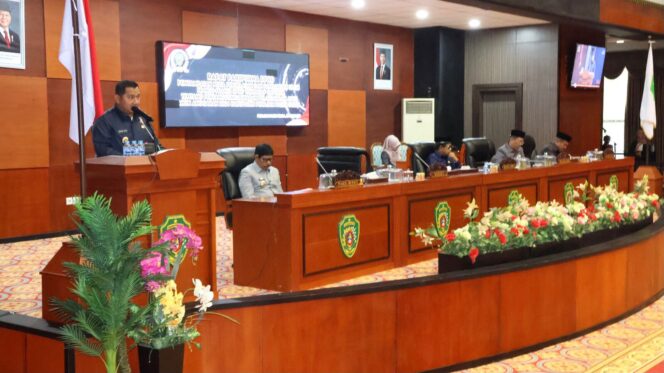 
					Foto: Bupati Penajam Paser Utara (PPU) Mudyat Noor saat memaparkan realisasi APBD (Dok. Humas PPU)