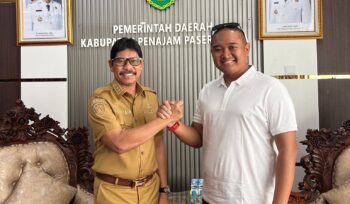 Foto : Wakil Bupati Penajam Paser Utara (PPU), Abdul Waris Muin bersama Ketua Dewan Pembina Bepro Kalimantan Timur Bapak H. Abdul Aziz Asnawi  (Dok. Humas PPU)