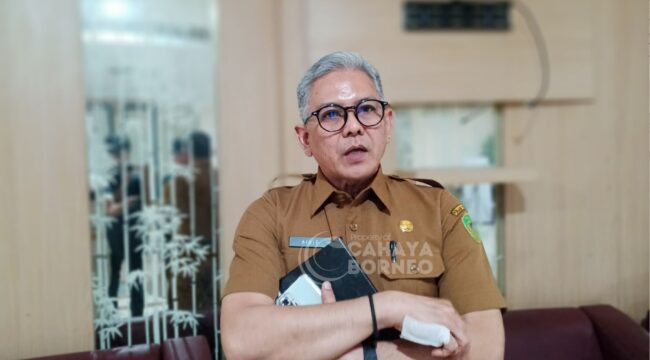 Foto : Pelaksana tugas (Plt) Kepala BKPSDM PPU, Ainie, saat bertemu di Pemkab PPU, (Dok : CahayaBorneo/AJI)