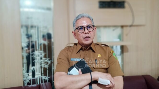 
					Foto : Pelaksana tugas (Plt) Kepala BKPSDM PPU, Ainie, saat bertemu di Pemkab PPU, (Dok : CahayaBorneo/AJI)