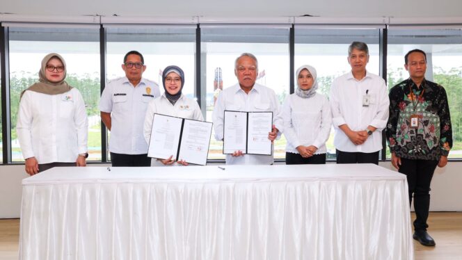 
					foto: Penandatanganan MoU OIKN dan BPS (Dok. Humas OIKN)