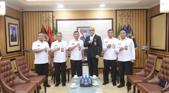 Foto: Pertemuan internal Kementerian Pertahanan RI (Dok. Instagram/@kemhanri)