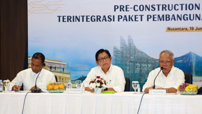 
					Foto: Kegiatan Pre-Construction Meeting (PCM) oleh OIKN (Dok. Humas OIKN)