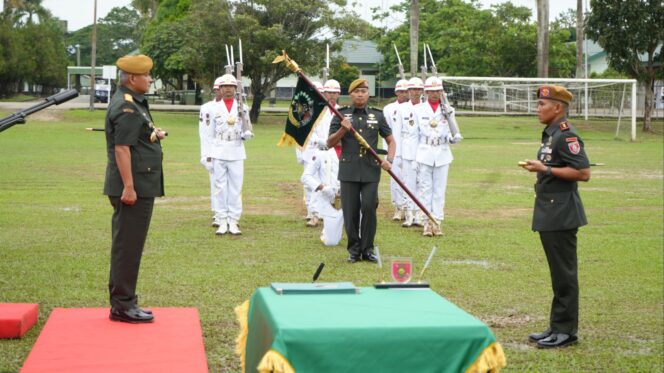
					Foto: Upacara serah terima jabatan Komandan Batalyon Arhanud 7/ABC (Dok. Pendam VI/Mlw)