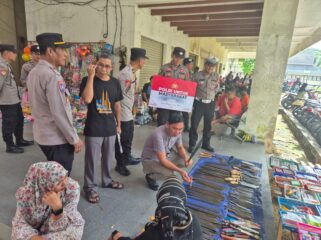 Foto: Polres PPU saat melaksanakan kegiatan patroli dialogis dan himbauan kamtibmas kepada masyarakat (Dok. Polres PPU)