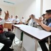 Foto: Sekretaris Kabinet Teddy Indra Wijaya saat meninjau langsung perkembangan pembangunan salah satu Sekolah Rakyat (Dok. @sekretariat.kabinet)
