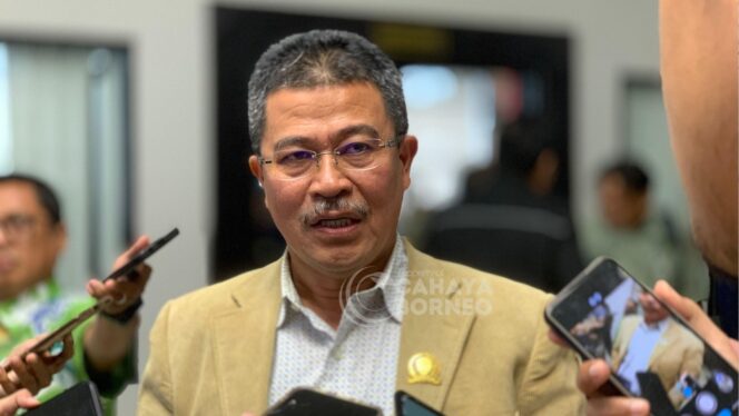 
					Foto: Anggota Komisi IV, Darlis Pattalongi. (CahayaBorneo/QLA)
