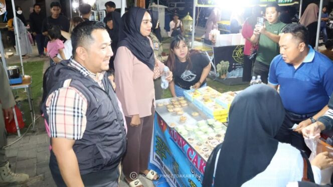 
					Foto: Penyelenggaraan Pentas Seni dan Gebyar UMKM yang digelar oleh Dinas Kependudukan dan Pencatatan Sipil (Dok. Humas PPU)