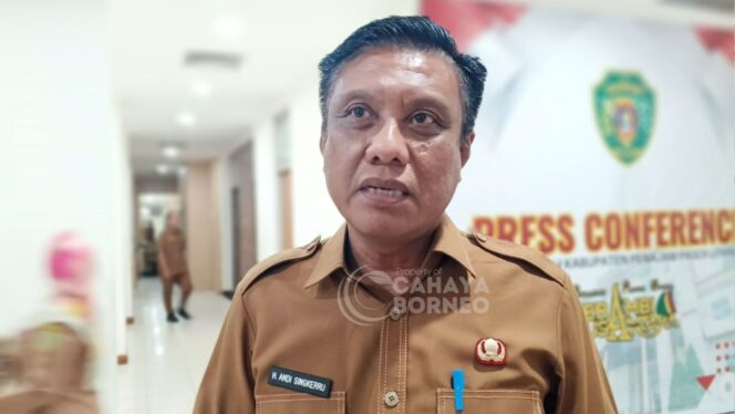 
					Foto: Kadis Disdikpora PPU, Andi Singkerru (Dok: CahayaBorneo/AJI)