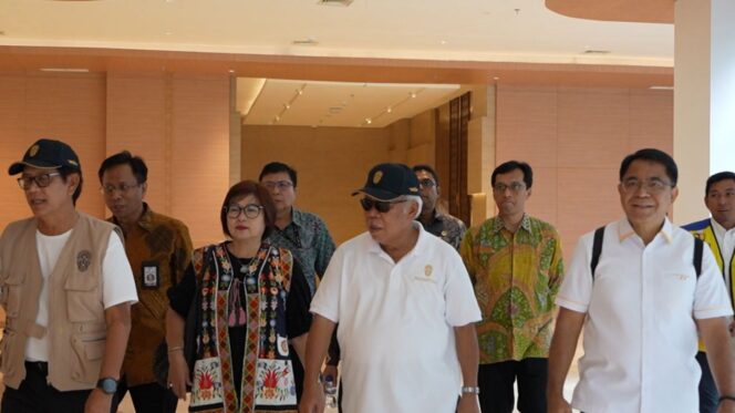 
					Foto: Komisi XIII DPR RI melakukan peninjauan Barang Milik Negara (BMN) di Kawasan IKN pada Sabtu (26/07/2025)  (Dok. Humas OIKN)