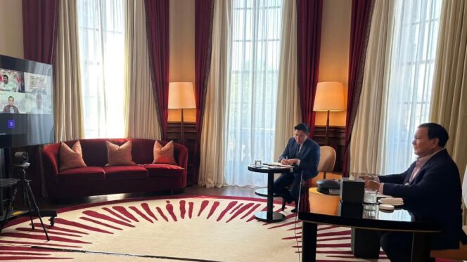 
					Foto: Rapat terbatas secara daring bersama jajaran Kabinet Merah Putih dan Presiden Prabowo Subianto (Dok. instagram/@sekretariat.kabinet)