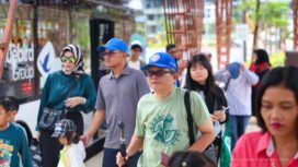 Foto: Masyarakat yang berkunjung ke Kawasan IKN (Dok. Humas OIKN)