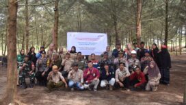 Foto: Kegiatan penanaman 200 bibit pohon Cemara Udang di kawasan Pantai Biru Kersik, Kecamatan Marangkayu (Dok. PHKT)