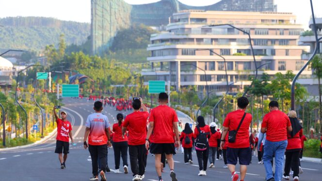 
					Foto: kegiatan Nusantara Fun Walk (Dok. Humas OIKN)