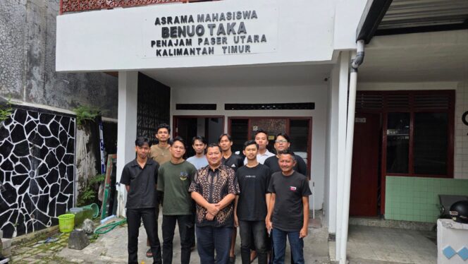 
					Foto: kunjungan Bupati Penajam Paser Utara (PPU), H. Mudyat Noor ke asrama mahasiswa asal PPU yang berada di Yogyakarta (Dok. Humas PPU)