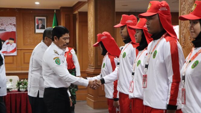 
					Foto: Wakil Bupati PPU saat pembentukan karakter kebangsaan dan penguatan fisik menjadi fokus utama dalam Pemusatan Pendidikan dan Latihan (Pusdiklat) Calon Anggota Pasukan Pengibar Bendera Pusaka (Paskibraka). (Dok: Istimewa)